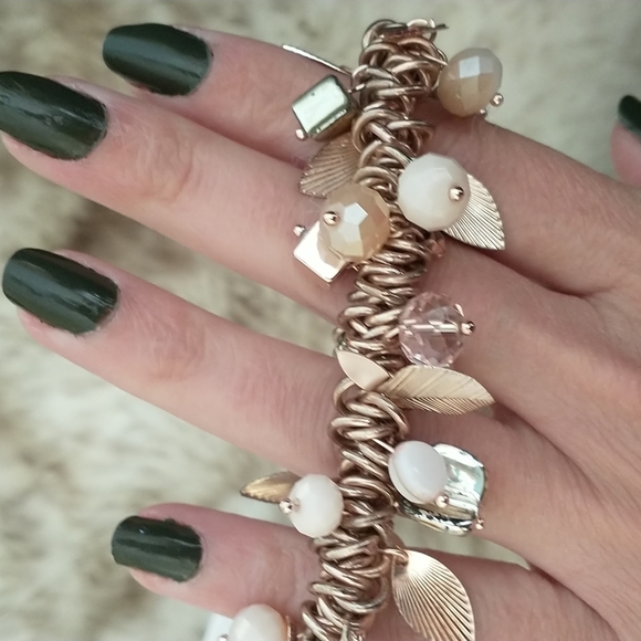 Rose gold colored metal bracelet set - Picture 4 of 6